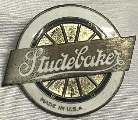 1926-1927 Studebaker Radiator Emblem Badge (1 of 2)