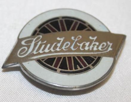 1930-1934 Studebaker Radiator Emblem Badge (1 of 2)