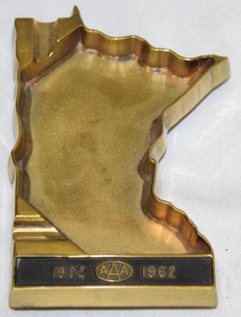 1962 AAA Minnesota Figural Ashtray: 5" x 3.5"