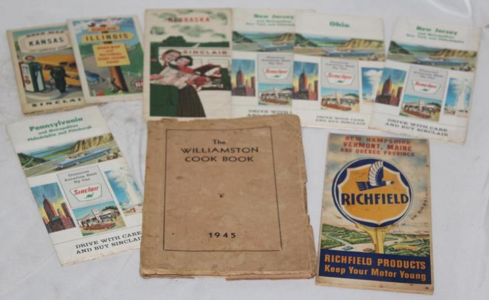 Group of 9 Sinclair & Richfield Service Station Maps and Book: Largest is 6.5" x 9"