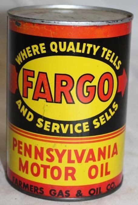 Fargo Farmers 1 Quart Motor Oil Can: has some slight fading to the red and slightly heavier fading on reverse, it is full