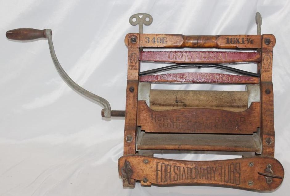 Antique Horse Shoe Brand Clothes Wrangler Wringer (1 of 6)