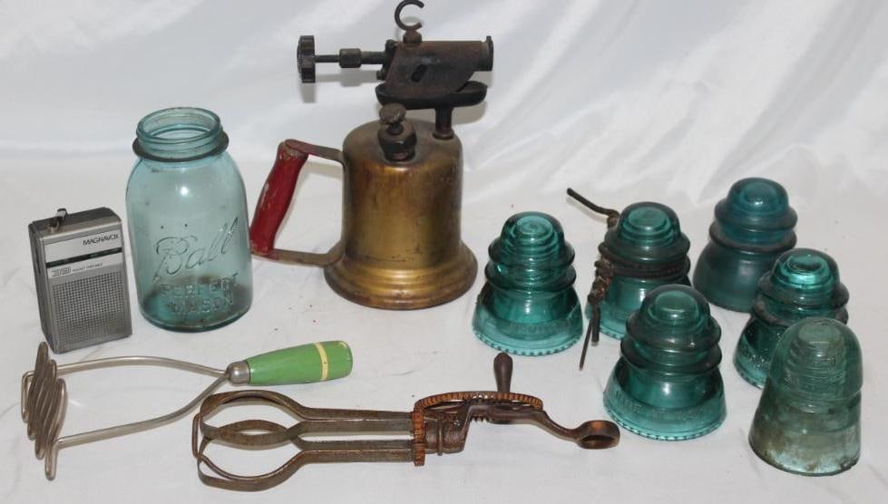 Group of 11 Misc Household Products and Items (1 of 12)