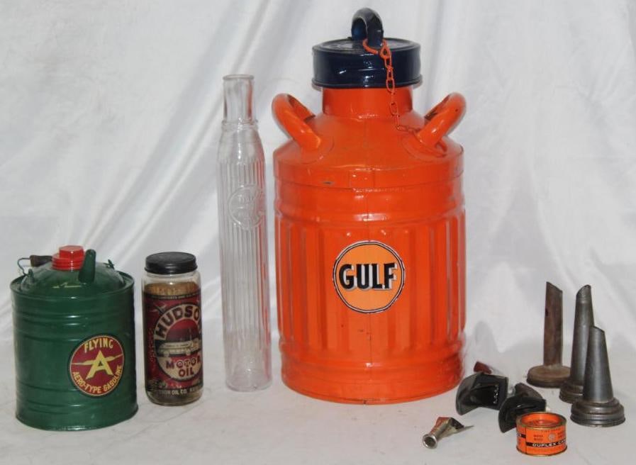 Group of 11 Oil Related Cans, Bottles, Spouts (1 of 10)