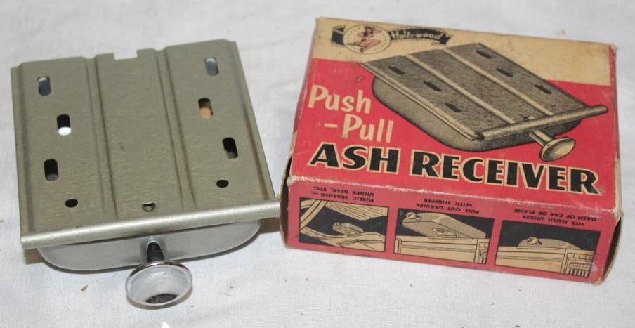 NOS Automobile Accessory Ashtray Push-Pull Ash Receiver (1 of 2)