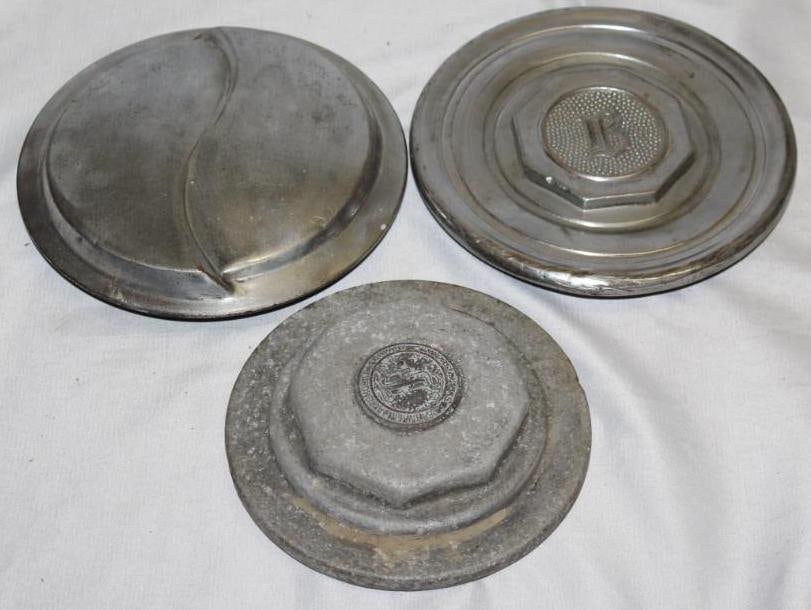 Group of 3 1930's Automobile Hubcaps; Franklin, Buick: 8" is the largest