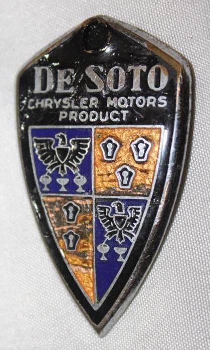 1932-1933 Chrysler Desoto Plymouth Radiator Emblem Badge (1 of 2)
