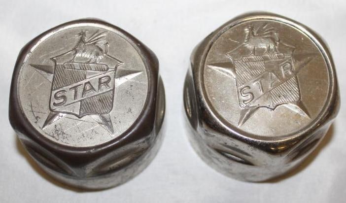 Group of 2 1920's Star Durant Automobile Threaded Hubcaps (1 of 2)