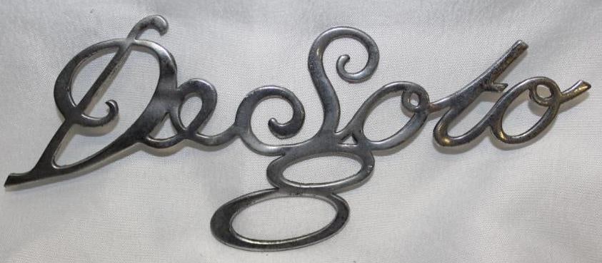 1930-1931 Plymouth DeSoto 8 Radiator Emblem Script (1 of 2)