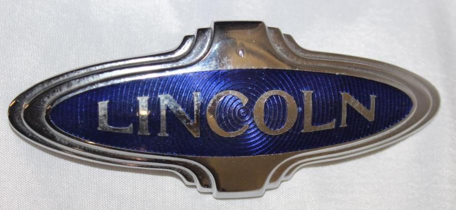 1932 Lincoln Model KB Hubcap & Trunk Emblem Badge (1 of 2)