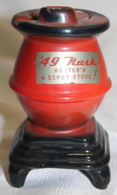 1949 Nash "Hotter 'N A Deep Pot Stove" Advertising Give-Away: The lid has some chips. 2.5" x 2.5" x 4"