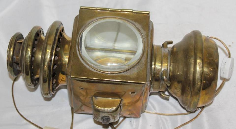E & J Brass Automobile Sidelight (1 of 4)