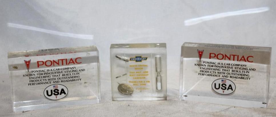 Group of 3 Chevrolet and Pontiac Advertising Desk Displays (1 of 5)