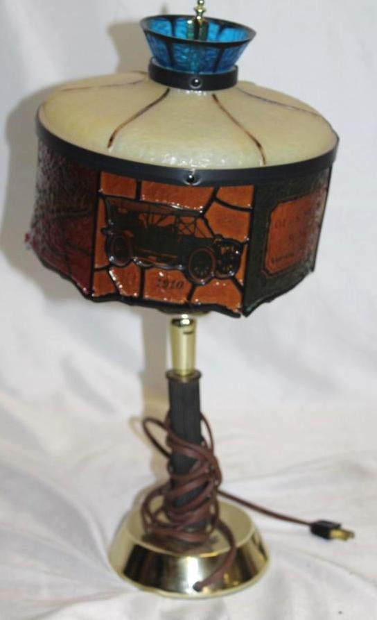 Oldsmobile Advertising Desk Lamp (1 of 5)