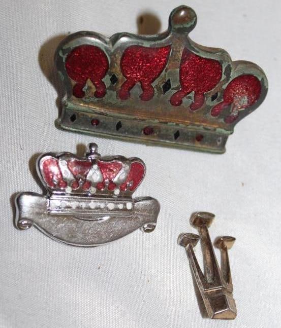 Group of 3 Chrysler Imperial Crown Emblem Badges (1 of 2)