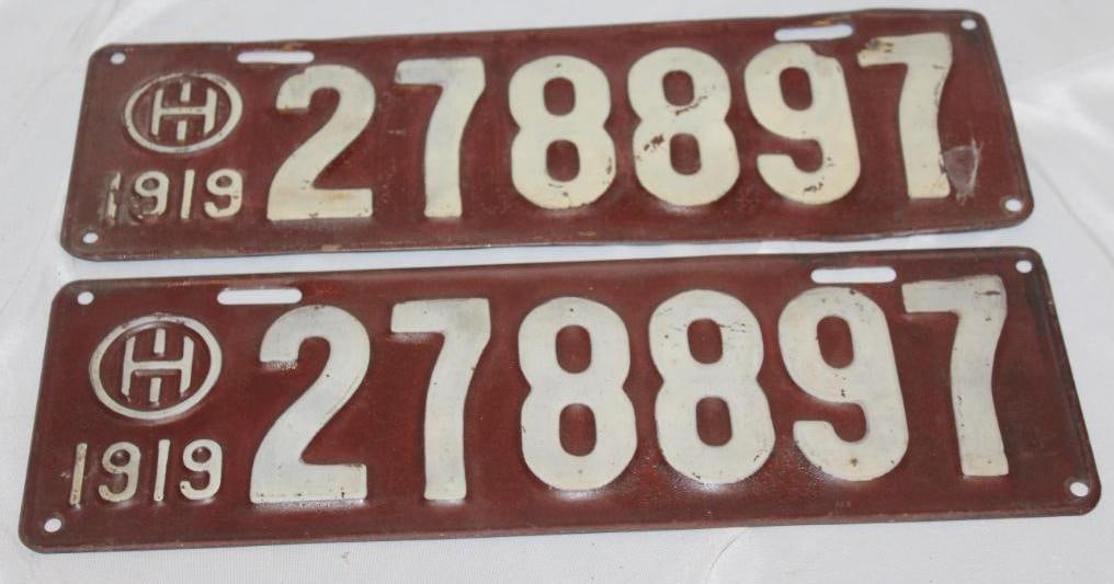 Pair of 1919 Ohio License Plates (1 of 4)