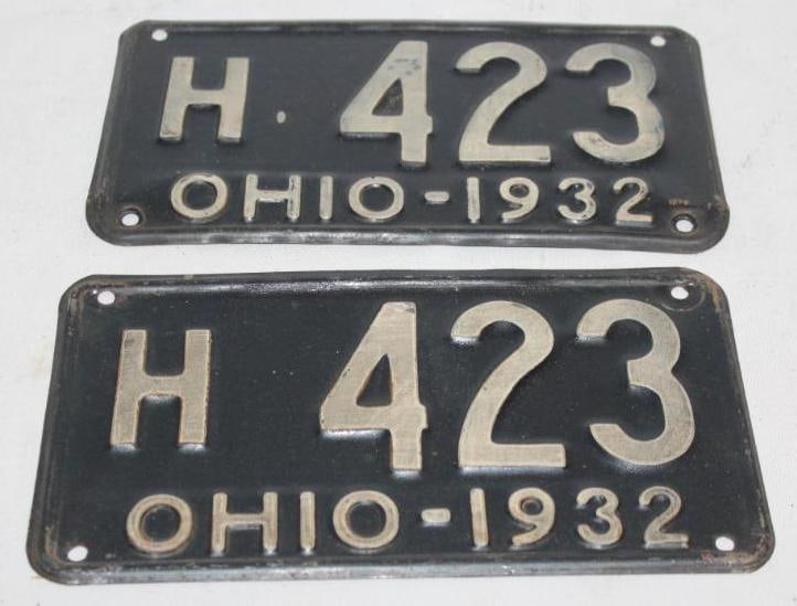 Pair of 1932 Ohio 3 Digit Shorty License Plates (1 of 4)