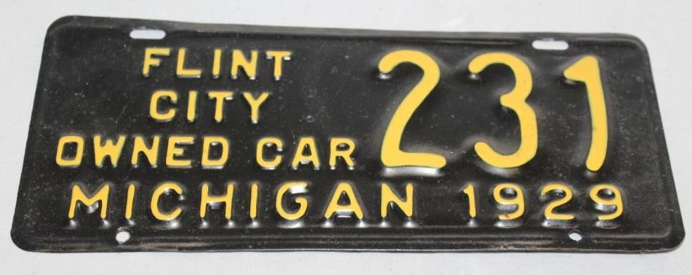 1929 Michigan Flint City Owned Car Municipal Plate #231: this plate has been repainted, 12.75" x 5.5"