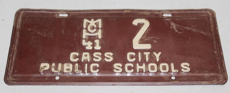 1941 Michigan Cass City Public School Municipal #2 Plate (1 of 2)