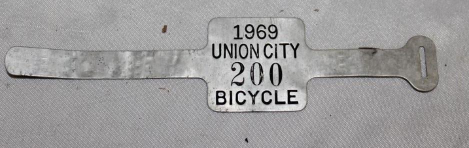 1969 Union City #200 Michigan Bicycle License Plate Head Badge (1 of 2)