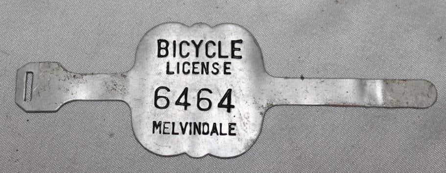 Melvindale Michigan Bicycle License Plate Head Badge #6464 (1 of 2)