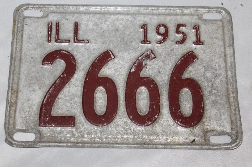 1951 Illinois License Plate, Short: 8.25" x 5.5"