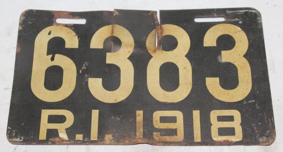 1918 Rhode Island RI License Plate (1 of 2)