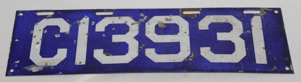 1913 Connecticut CT Porcelain License Plate (1 of 2)