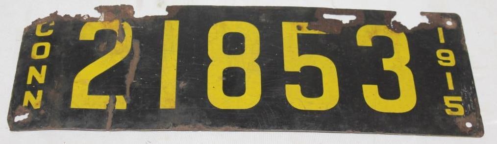 1915 Connecticut CT Porcelain License Plate (1 of 2)