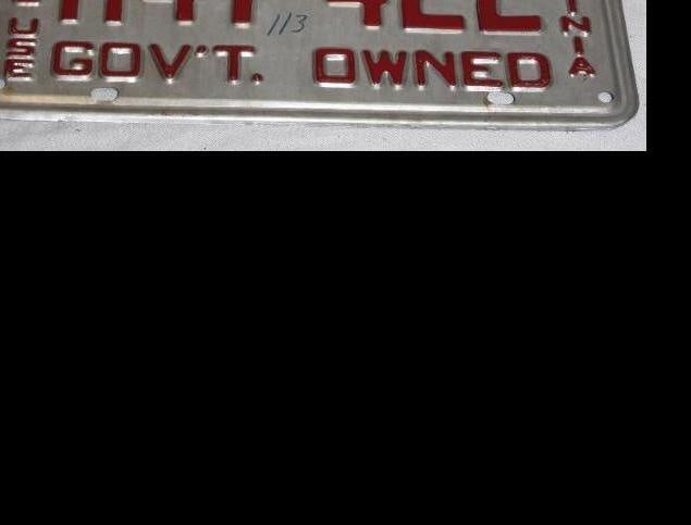 Group of 2 US Government License Plates; Virginia Public Use, US Treasury (1 of 3)