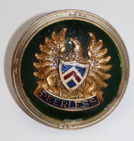 1925-1926 Peerless Motor Car Co Radiator Emblem Badge (1 of 2)