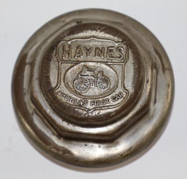 Haynes Automobile Threaded Hubcap: 3.25" diameter