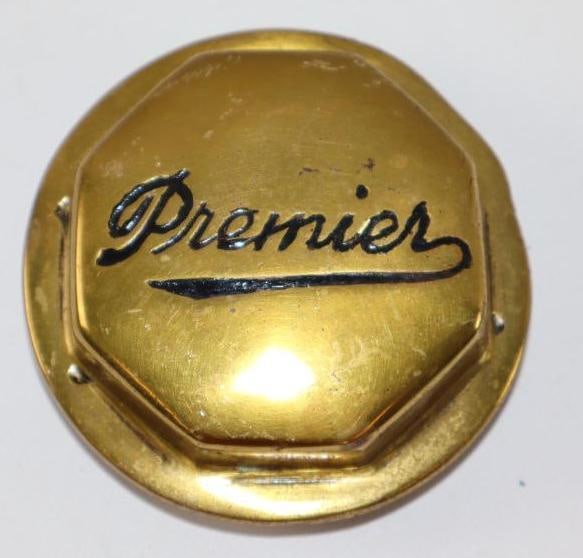 Premier Brass Automobile Threaded Hubcap (1 of 2)