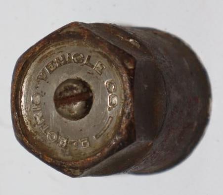 Electric Vehicle Co Automobile Threaded Hubcap: 1.25" diameter