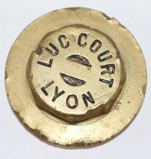 Luccourt Lyon Brass Automobile Threaded Hubcap: 2.5" diameter