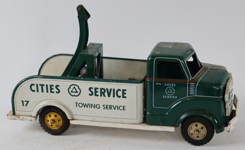 1950's Cities Service Marx Pressed Steel Toy Tow Truck (1 of 3)