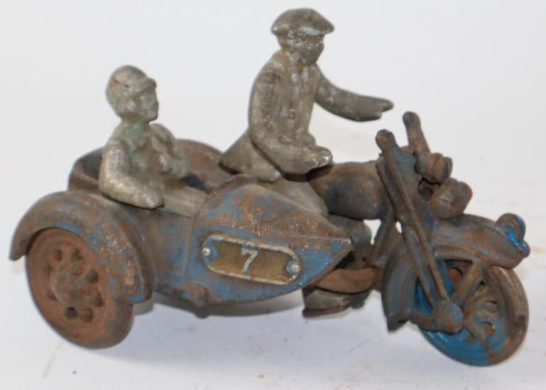 Cast Iron Toy Motorcycle With Sidecar #7: The rear axle has been replaced and it is missing the handle bars. 8" x 5" x 5"