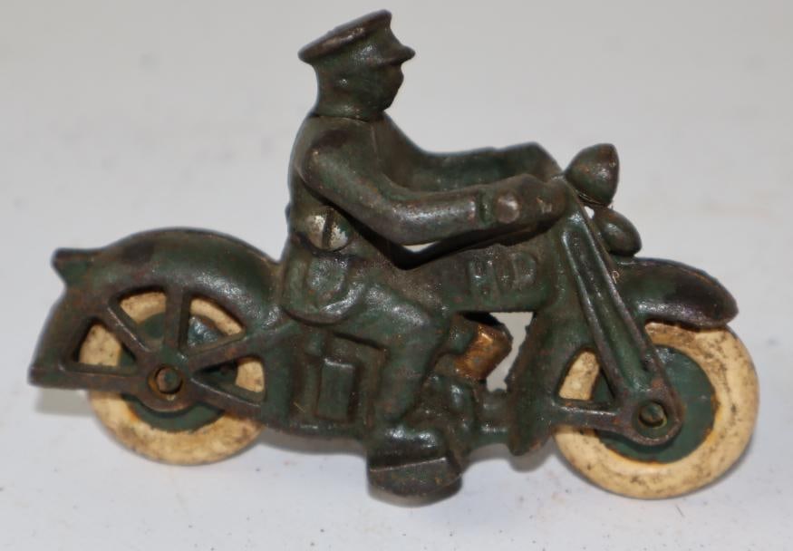 Cast Iron Toy Motorcycle Harley Davidson: 4" x 1.5" x 3", It has rubber tires