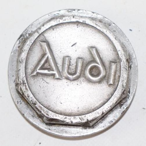 Audi Automobile Threaded Hubcap (1 of 2)