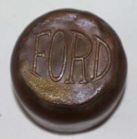 Ford Brass Automobile Threaded Hubcap (1 of 2)