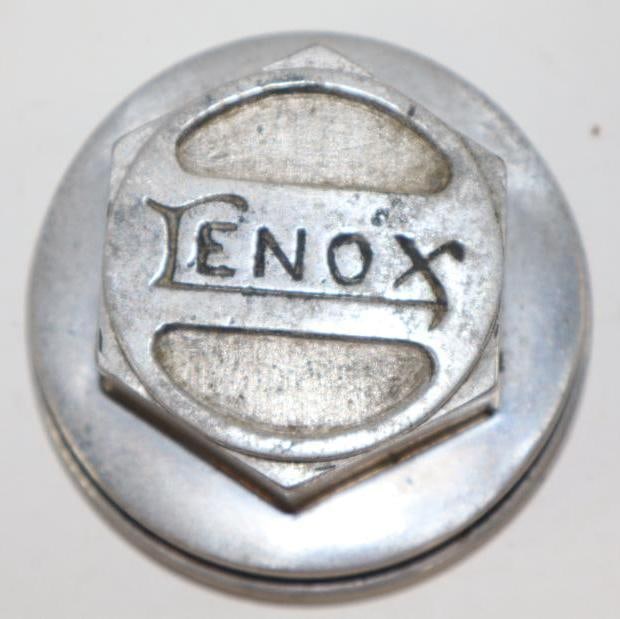 Lenox Automobile Threaded Hubcap: 3.25" diameter