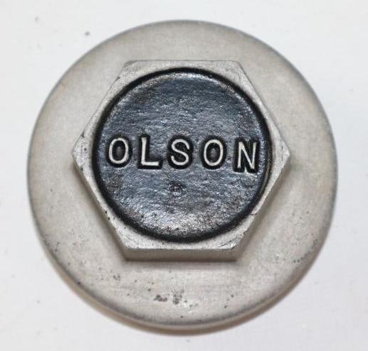 Olson Automobile Threaded Hubcap (1 of 2)
