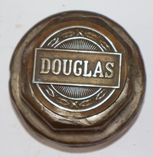Douglas Automobile Threaded Hubcap: 2.75" diameter