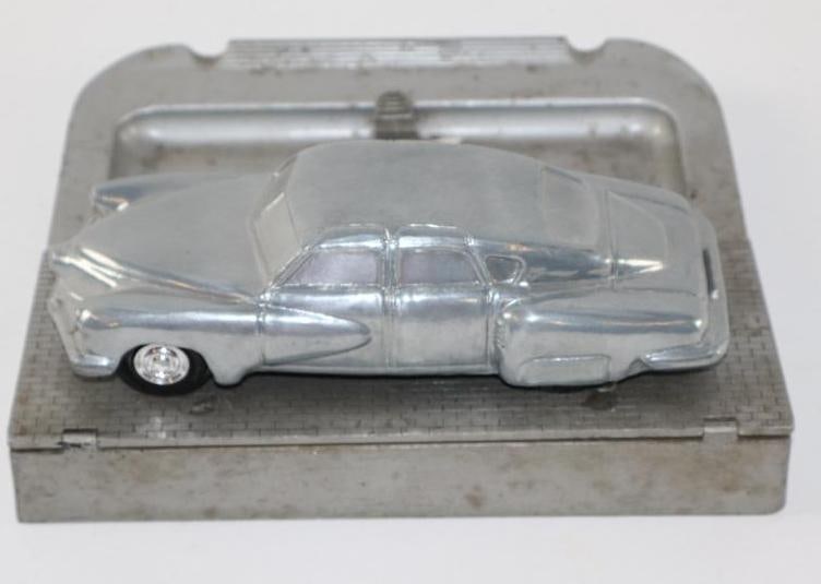 Tucker Advertising Ashtray (1 of 4)