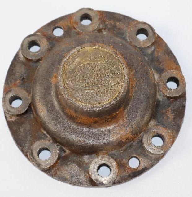 Guy Motors Ltd Automobile Hubcap: 4.25" diameter