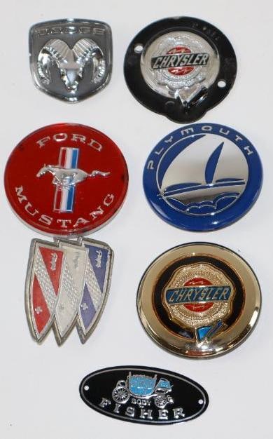 Group of 7 Horn Button Emblems and Body Tags (1 of 2)