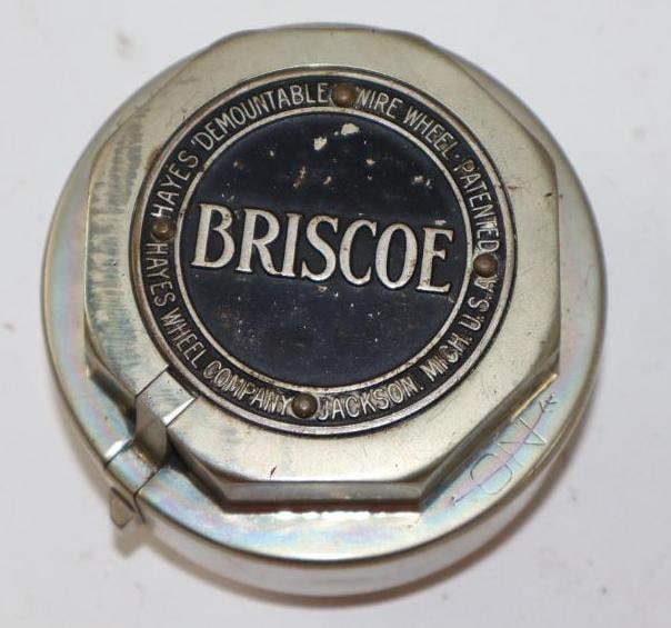 Briscoe Hayes Demountable Wire Wheel Automobile Threaded Hubcap (1 of 2)