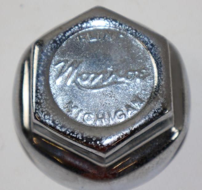 Monroe Automobile Threaded Hubcap: 2.5" diameter