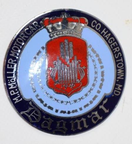 1924-1926 Dagmar M.P. Moller Motor Car Co Radiator Emblem Badge (1 of 2)