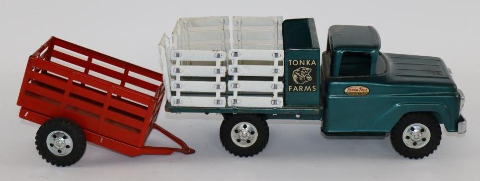 1950's Tonka Farms Pressed Steel Stakebed Farm Truck w/ Trailer (1 of 5)